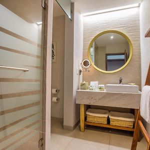 One-Bedroom King Suite Ocean View